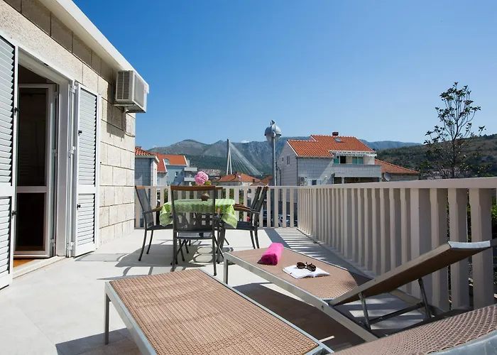 Aida Apartments And Rooms For Couples And Families Free Parking
