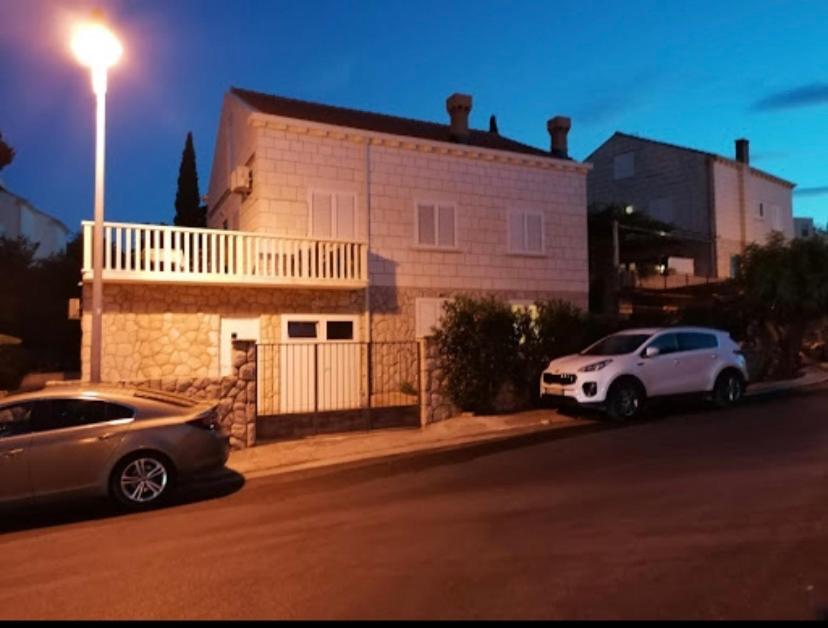 Aida And For Couples And Families Free Parking Apartment