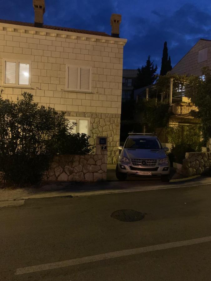 Apartment Aida And For Couples And Families Free Parking Dubrovnik